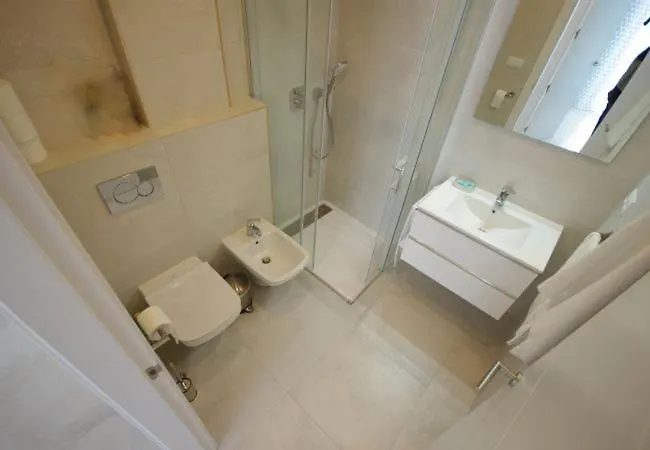 Ice Calidades Parking Gratuito Apartman